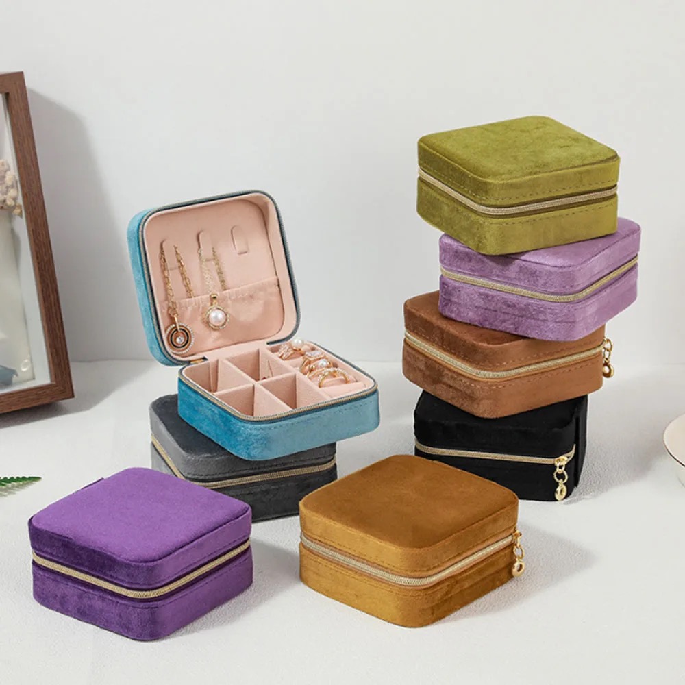 Mini aksamitne pudełko na biżu – Travel Jewellery & Accessories Organiser recenzja i cena
