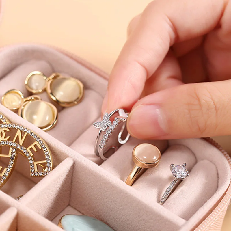 Fioletowe Pudełko na Biżuterię – Travel Jewellery & Accessories Organiser recenzja i cena